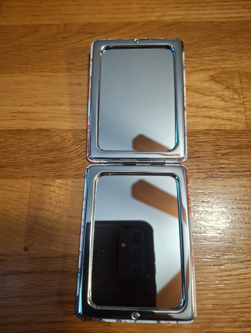 Two 2 In 1 Cosmetic Mirror New - Picture 2 of 7